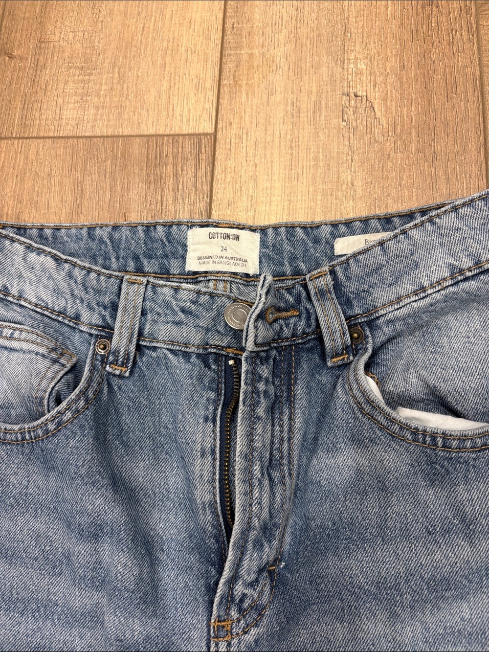 Cotton On Women’s Faded Light Blue Barrell size XS/24